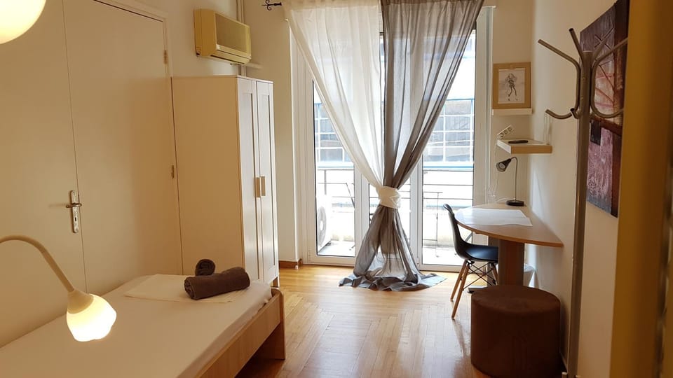 Errathens Apartments - Athens Center Apartment in Athens