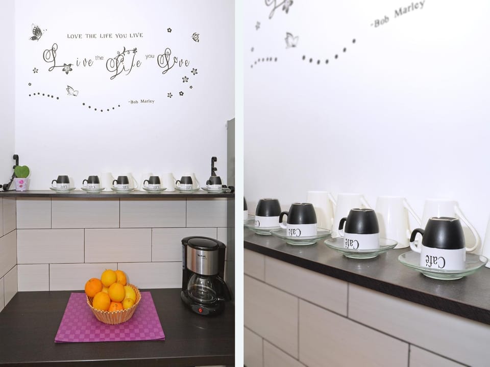 Coffee/tea facilities, Kitchen or kitchenette