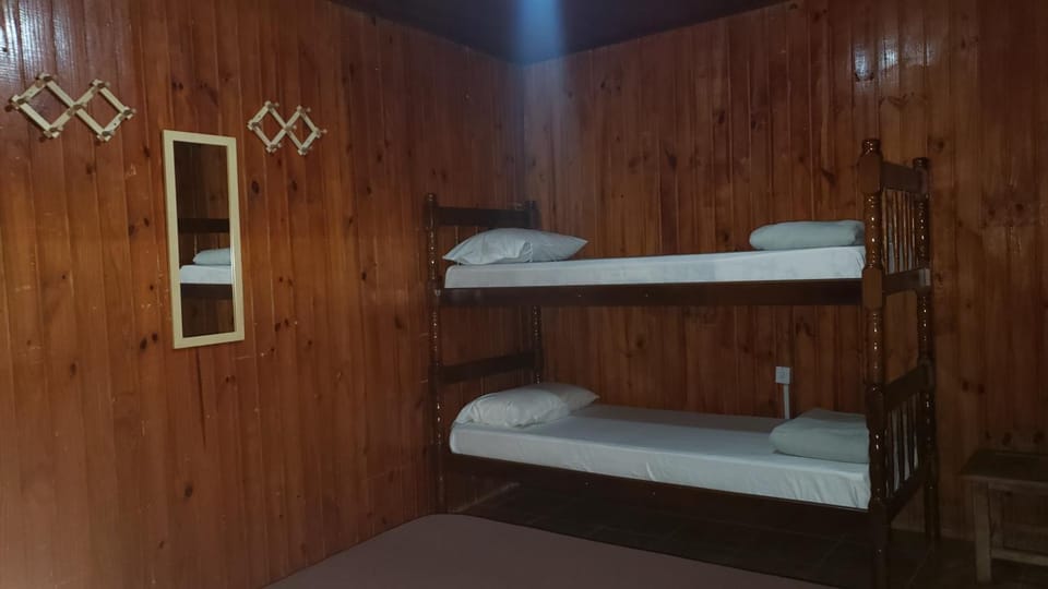 Wood house casa privada House in Angra dos Reis