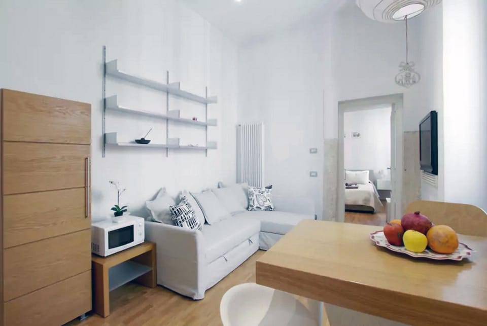 Communal lounge/ TV room, Living room, Dining area