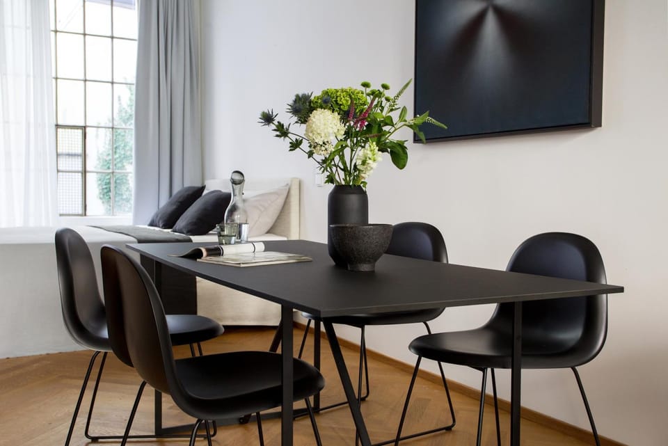 Photo of the whole room, Dining area, Bedroom