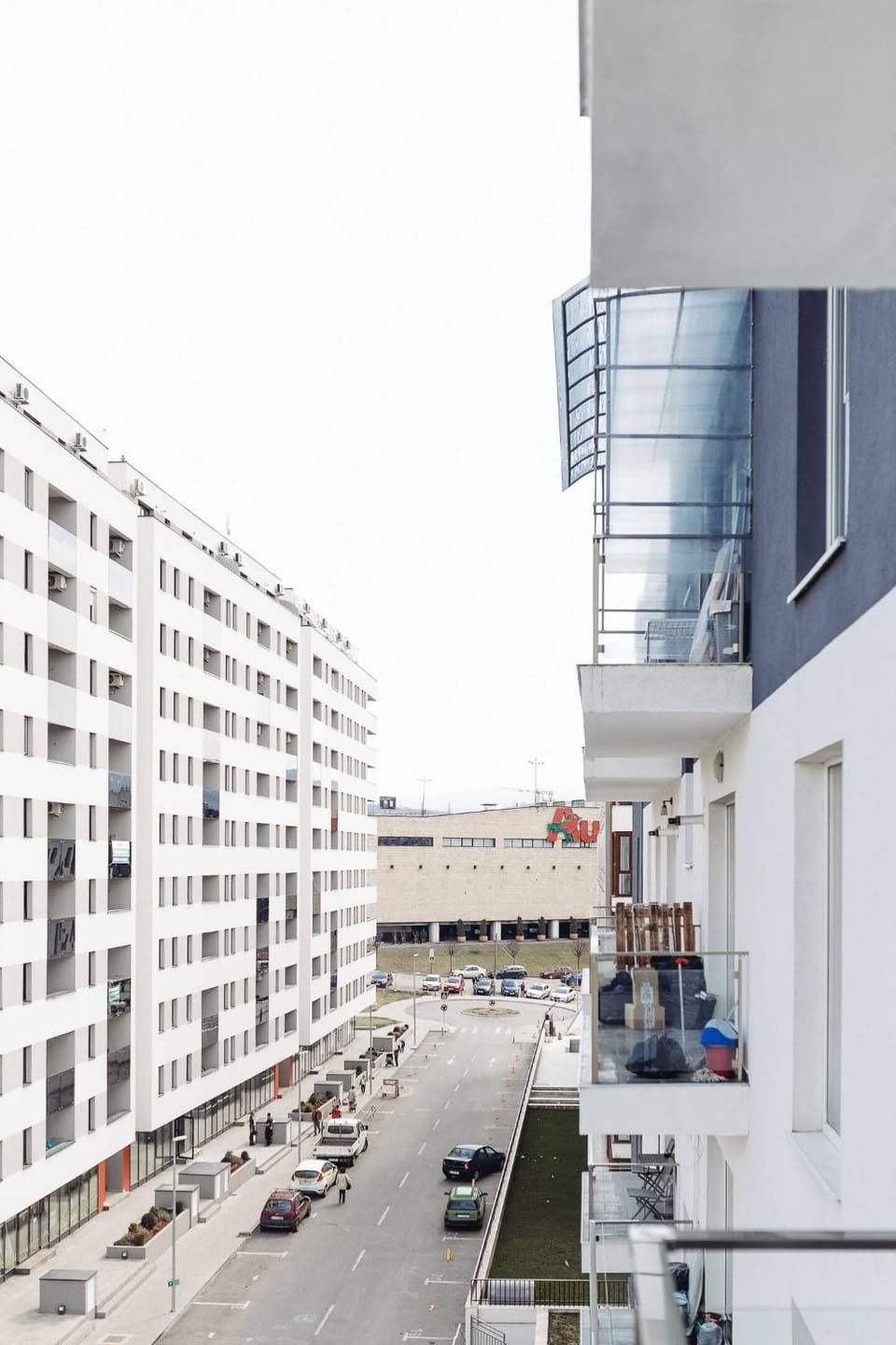 City view, Location, Parking
