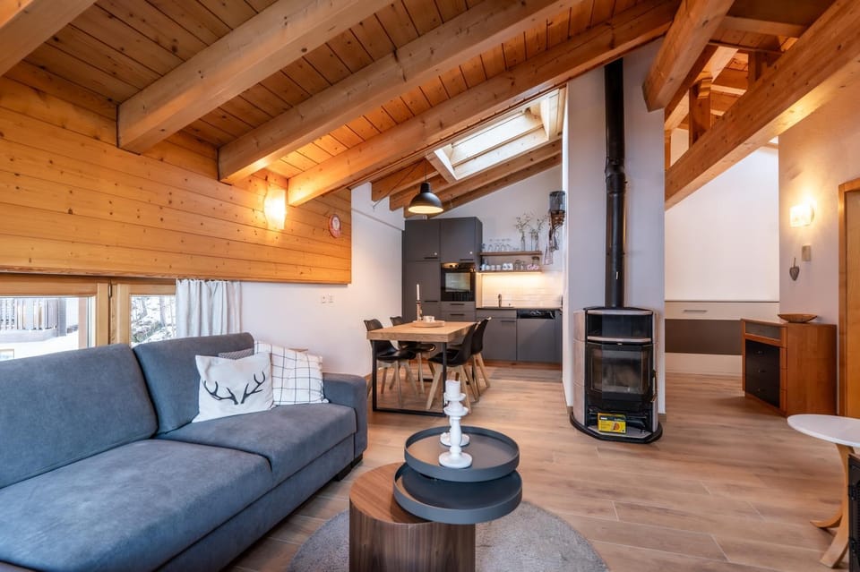 Living room, oven, kitchen