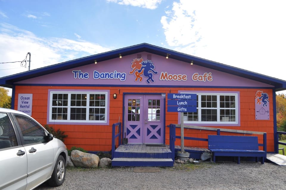 Property building, Facade/entrance, Property logo or sign, Breakfast, Continental breakfast, American breakfast, Lunch