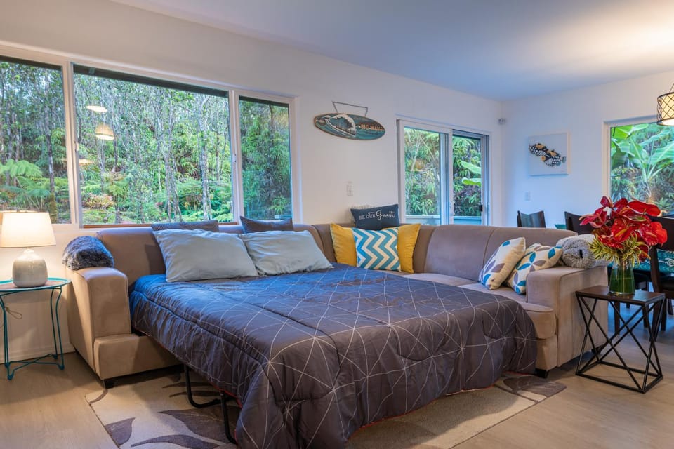 Bed, Living room