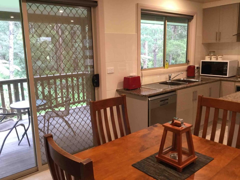 Balcony/Terrace, Kitchen or kitchenette, Dining area
