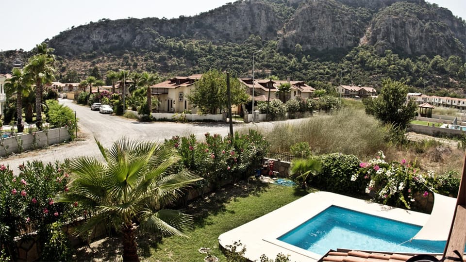 Natural landscape, Garden, Balcony/Terrace, Garden view, Mountain view, Pool view