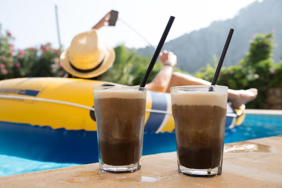 People, Swimming pool, Swimming pool, Non alcoholic drinks