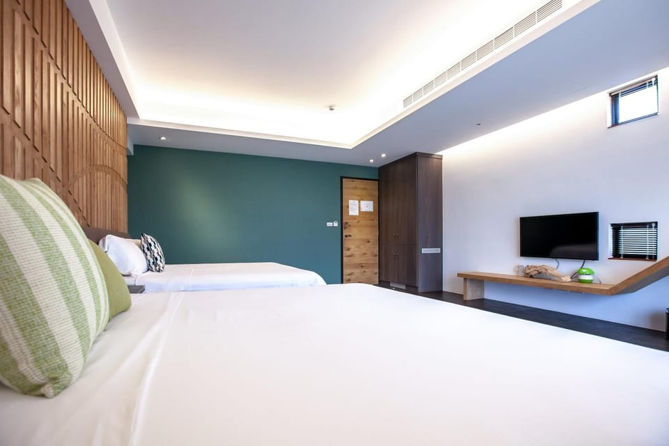 TV and multimedia, Decorative detail, Area and facilities, bunk bed