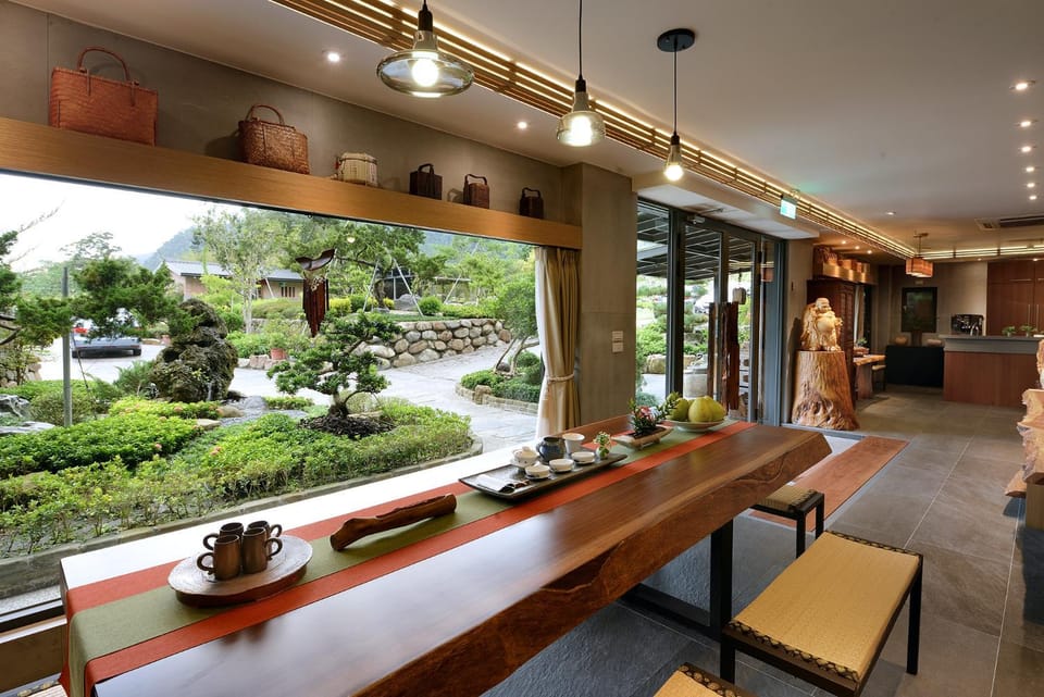 Restaurant/places to eat, On site