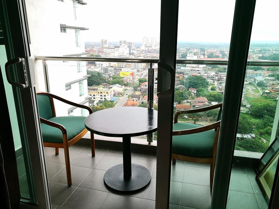 Activities, City view, Pool view, River view