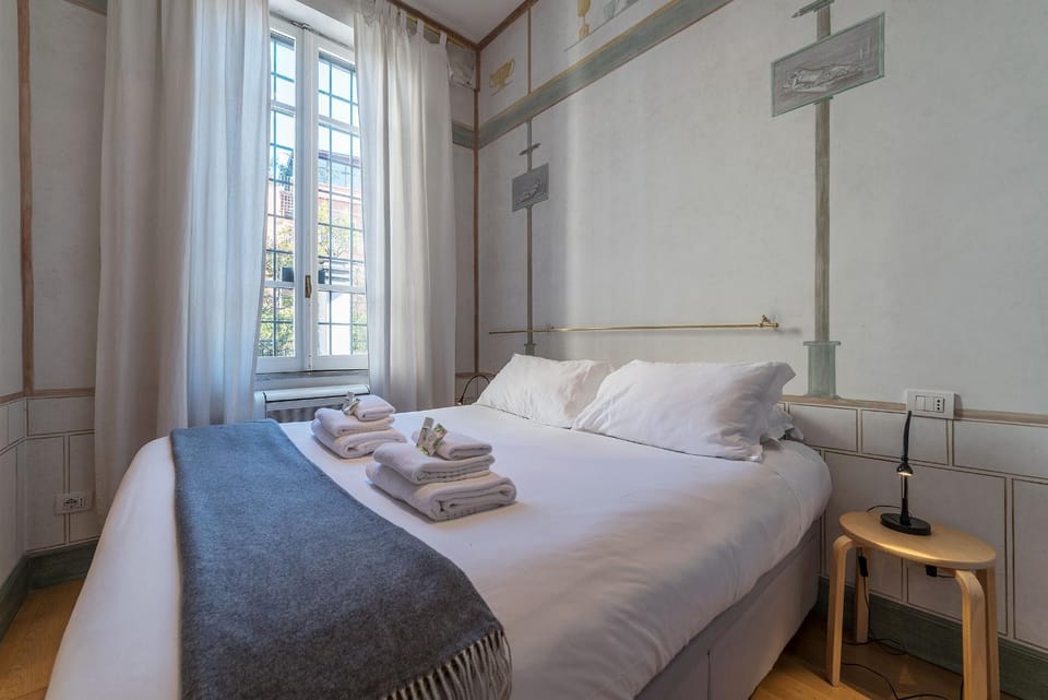 Domus Claudiae - FromHometoRome Apartment in Rome