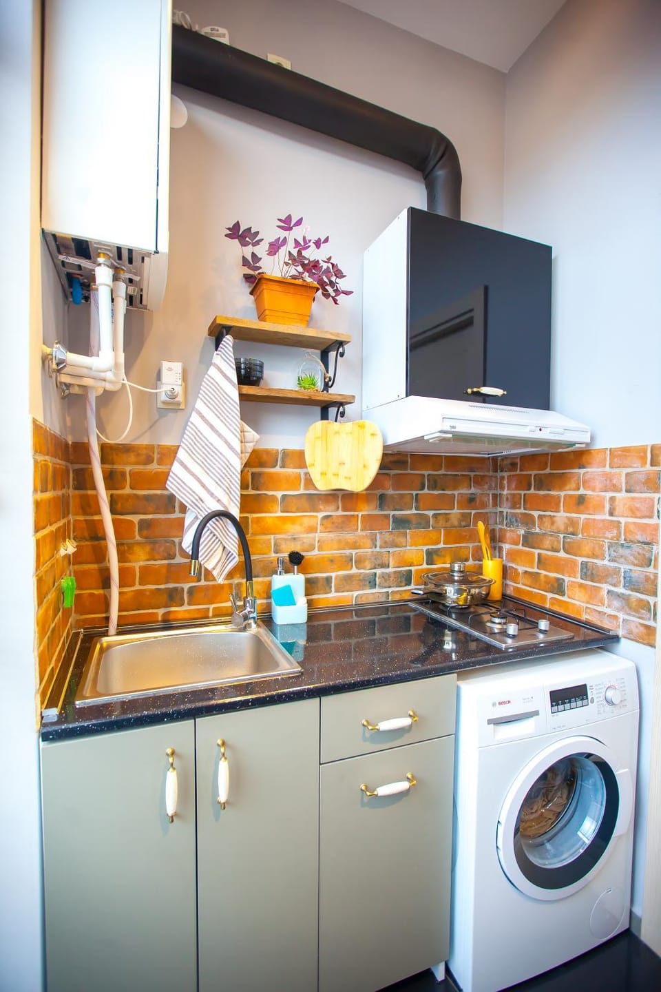 Kitchen or kitchenette, Communal kitchen