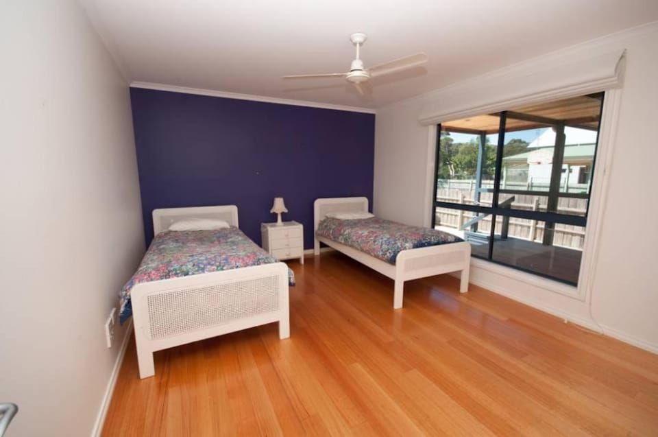 Cambroe - Spacious Family Retreat House in Lakes Entrance