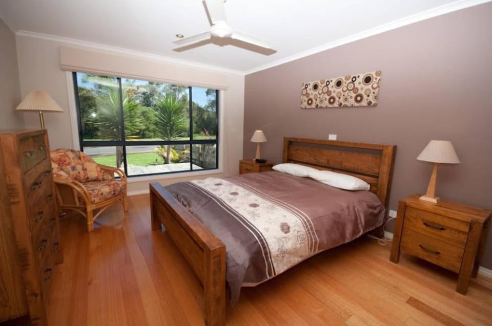 Cambroe - Spacious Family Retreat House in Lakes Entrance