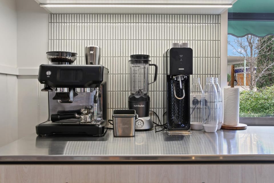 Coffee/tea facilities, kitchen
