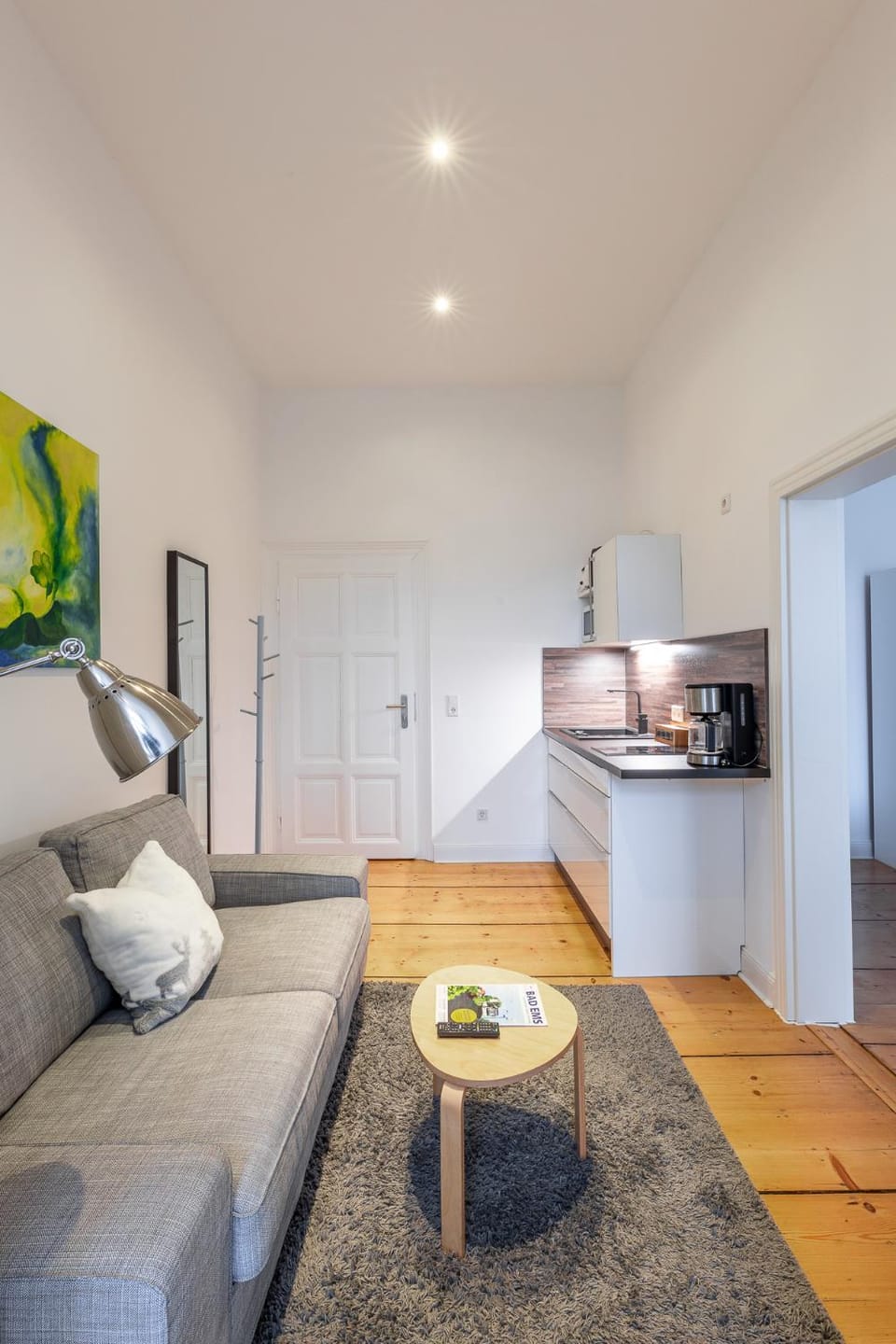 Kitchen or kitchenette, Living room, Seating area