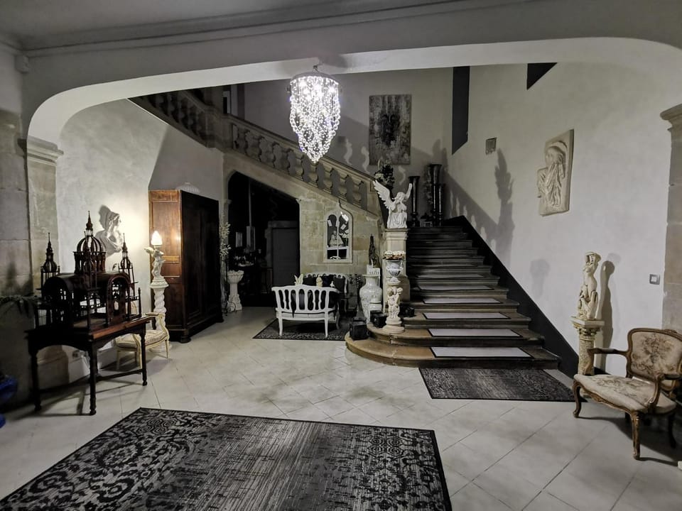 Lobby or reception, Seating area