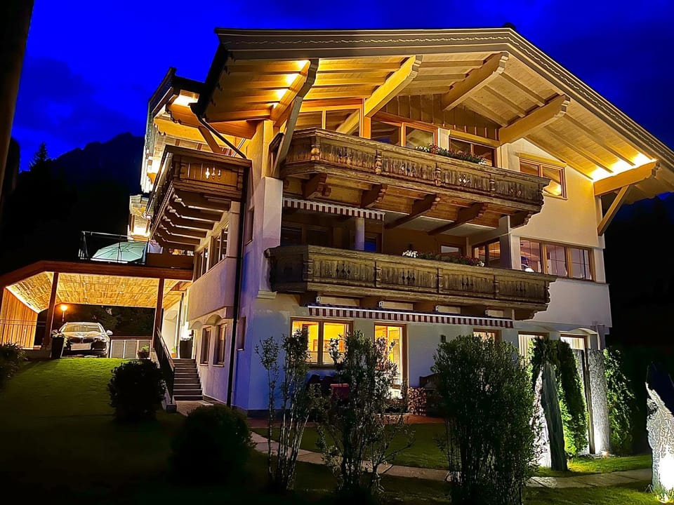 Property building, Night