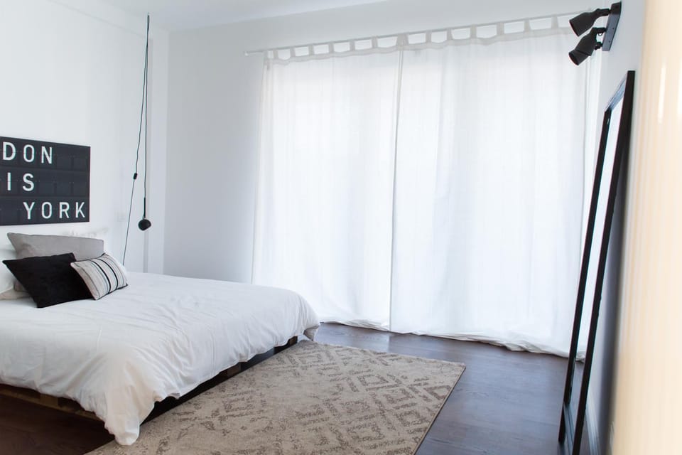 Bedroom, bunk bed