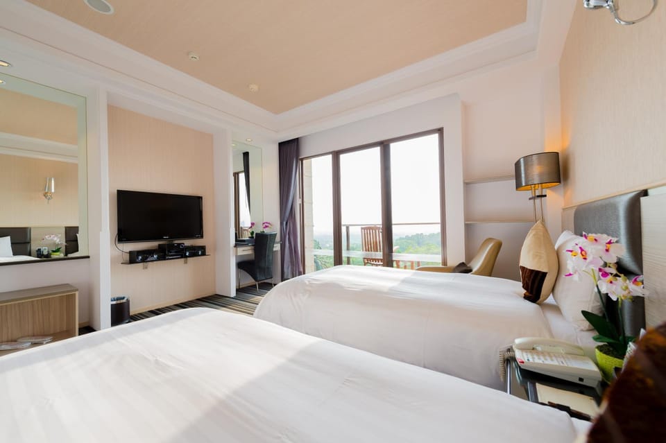 Bedroom, bunk bed