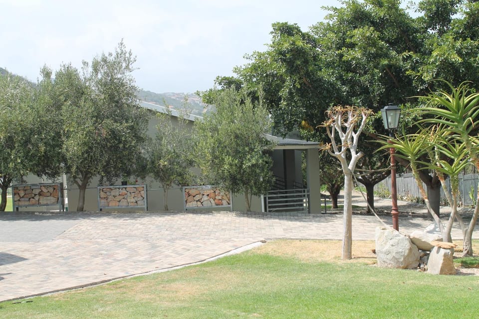 Property building, Natural landscape, Garden view