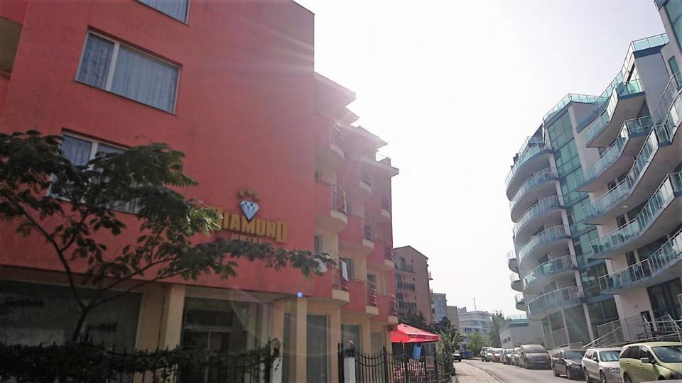 Property building, Neighbourhood