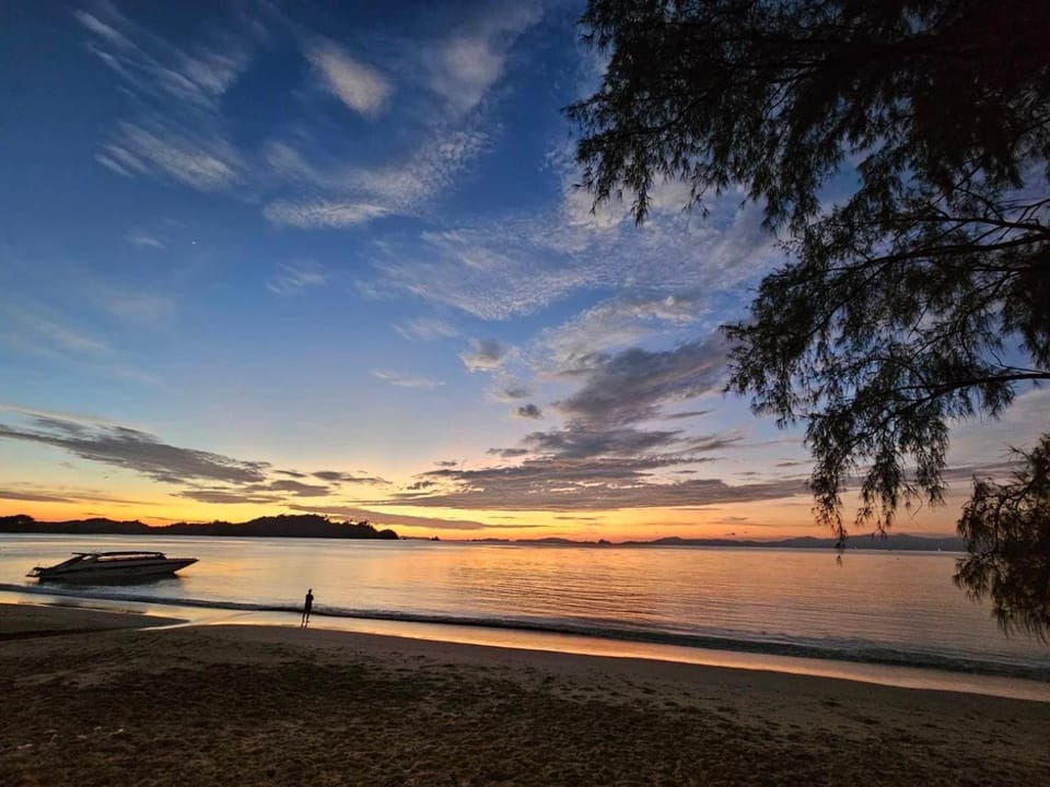 Heaven Beach Resort & Art Resort in Ko Phayam