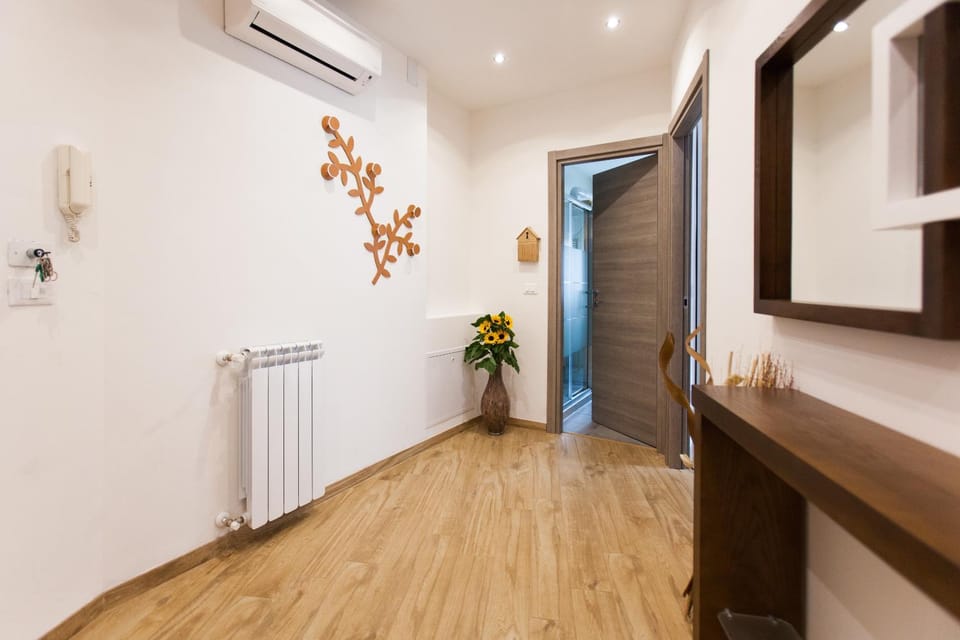 Facade/entrance, Decorative detail, On site, Family