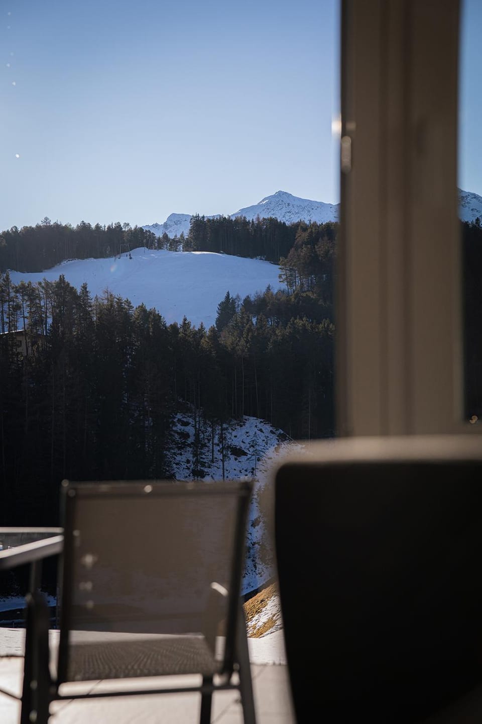 Natural landscape, View (from property/room), Balcony/Terrace, Living room, Seating area, Mountain view