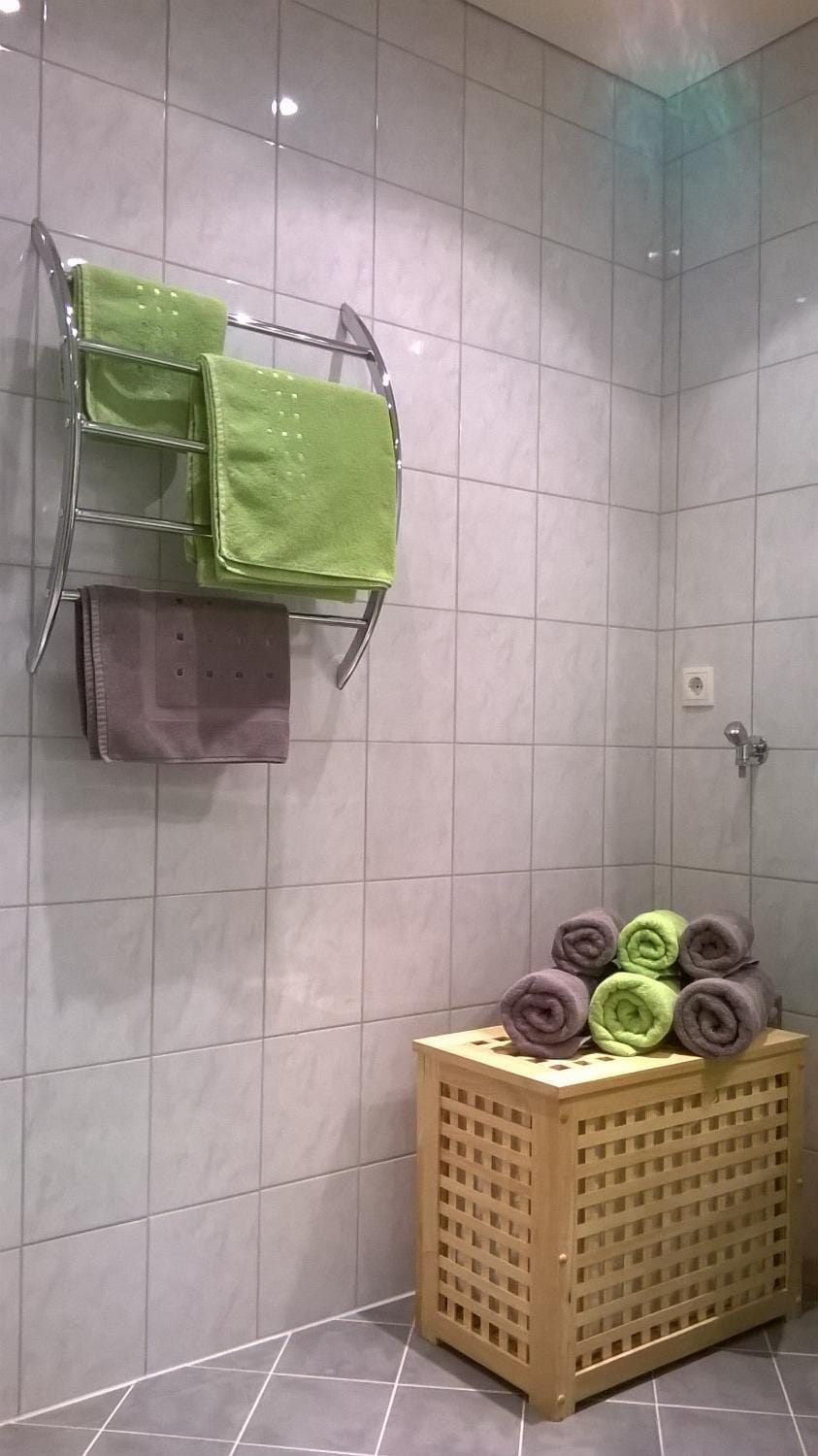 Bathroom, Decorative detail