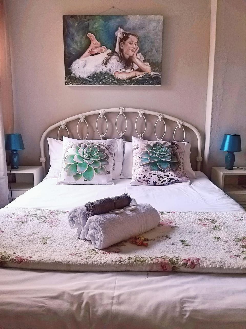 Die Woestynroos Gastehuis Bed and Breakfast in Pretoria
