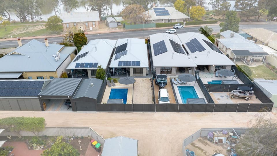 Property building, Bird's eye view, Pool view, Street view, Swimming pool, Parking