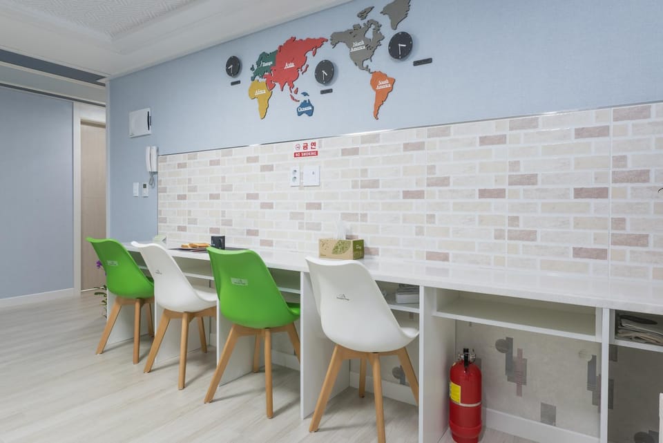 Dining area, Communal kitchen