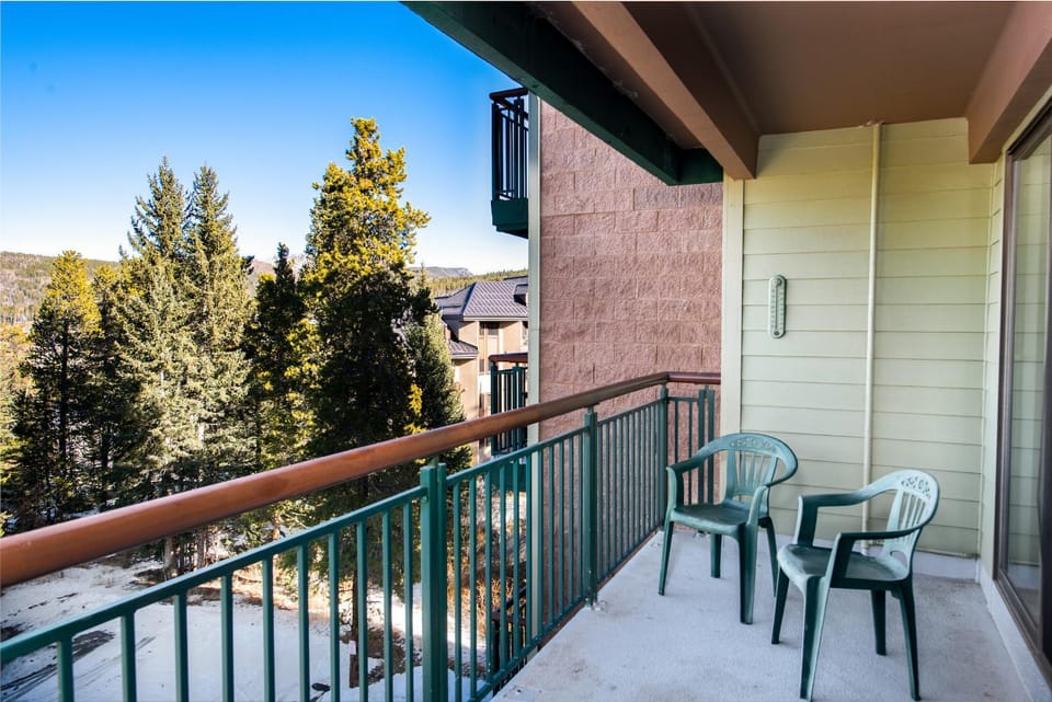 Trails End Easy Rest Condo: Ski In/Out, Stroll To Main Street Apartment in Breckenridge