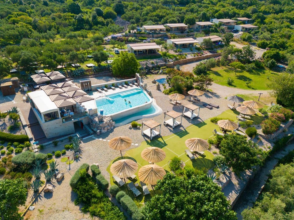Pool view, Swimming pool, Swimming pool