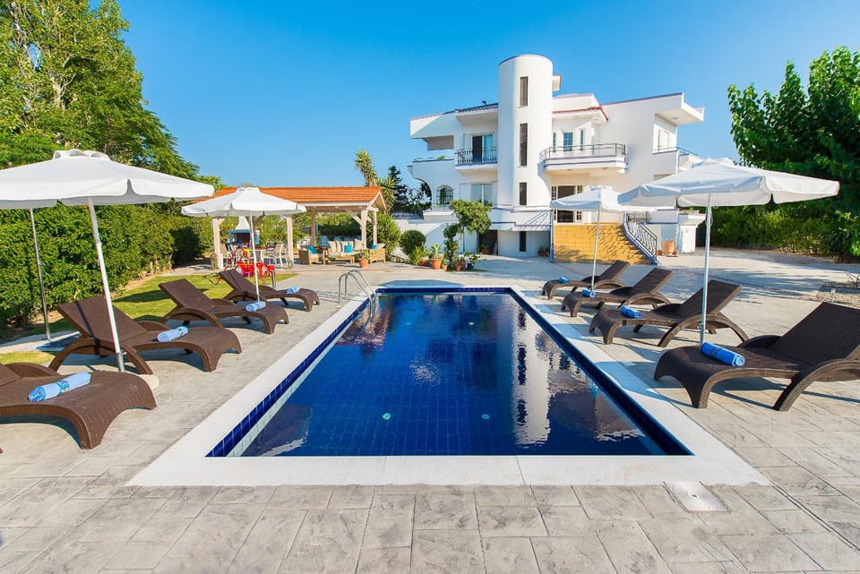 Facade/entrance, Swimming pool