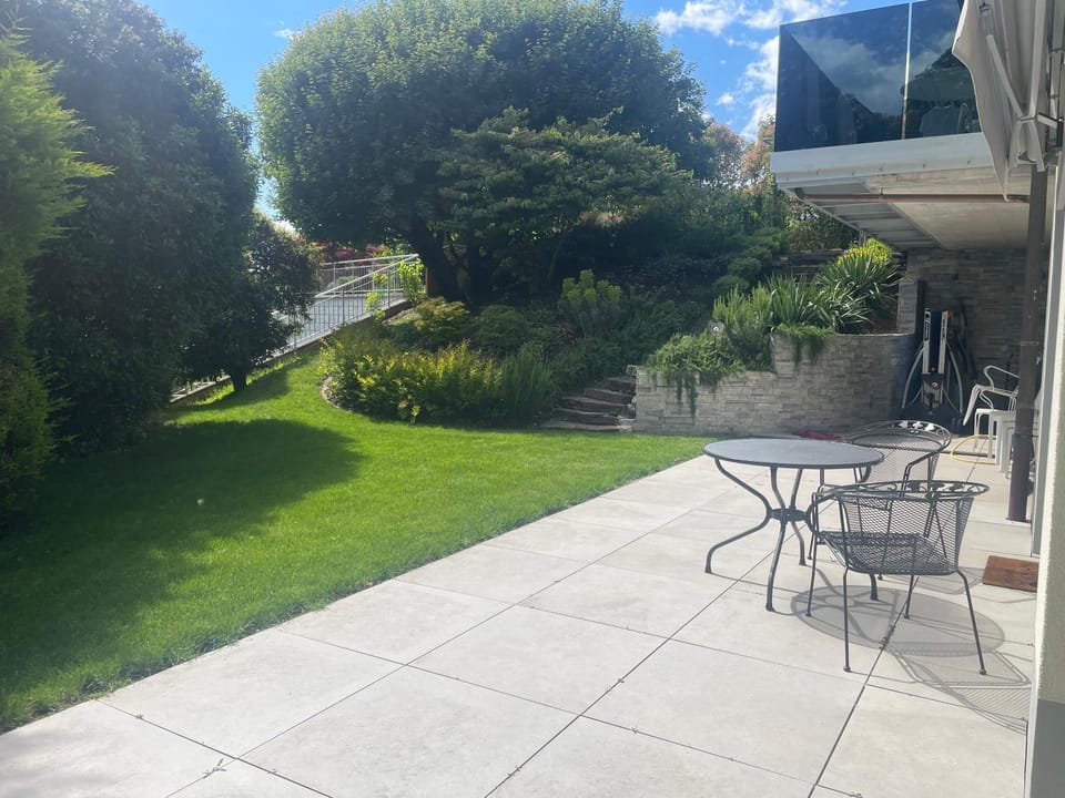 Spring, Garden, Dining area