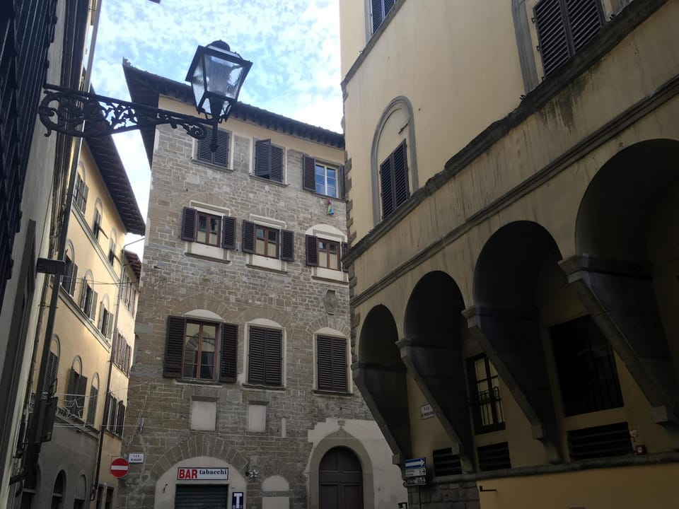 Facade/entrance