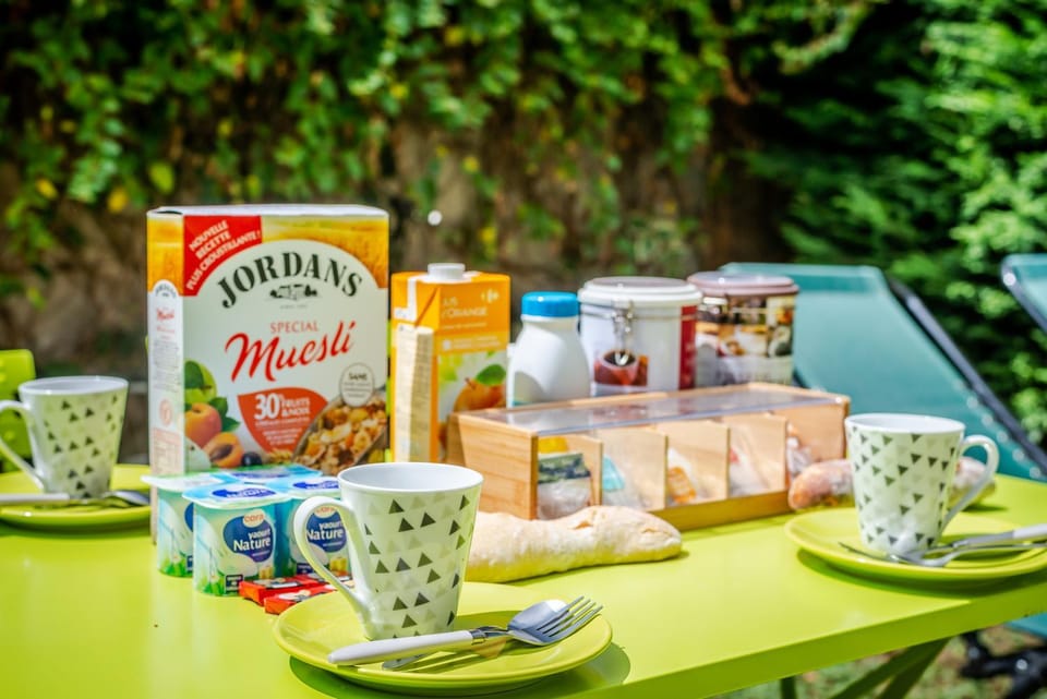 Breakfast, Breakfast