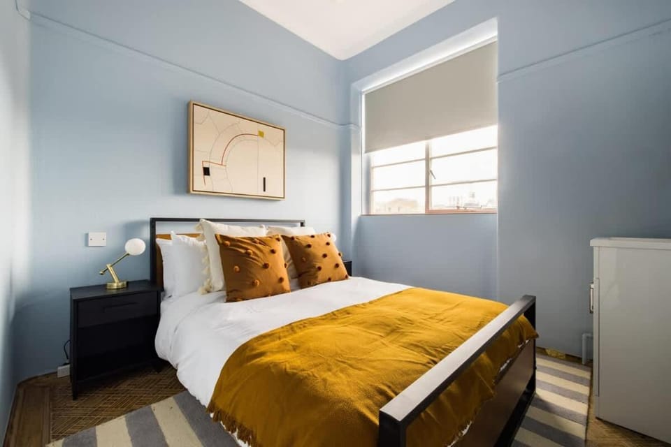 The West End Penthouse - 4BDR with Views House in London Borough of Islington
