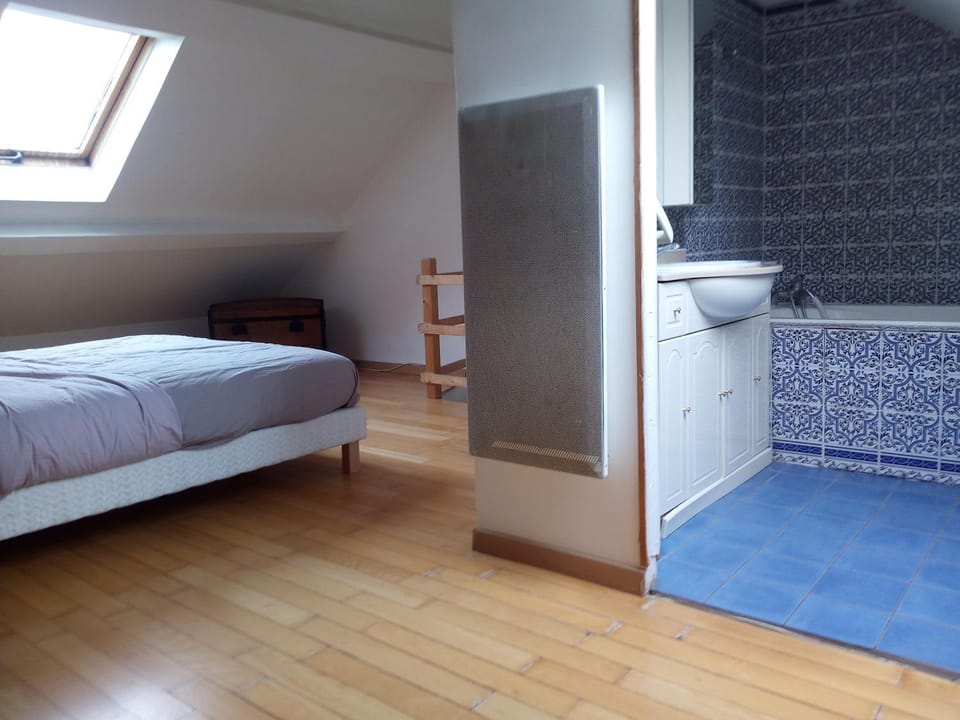 Duplex 2 chambres simple et pas cher prox parking PR pour déplacement professionnel ou en famille Apartment in Lille