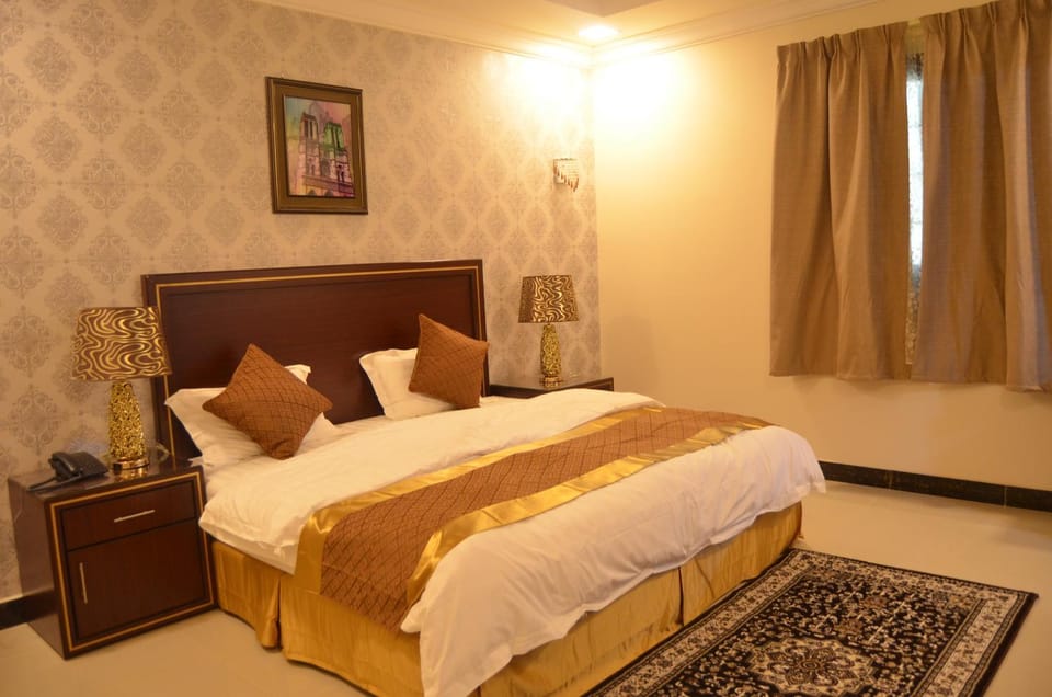 شقق المنزل الذهبي الحديث للشقق المخدومة Hotel in Eastern Province Saudi Arabia