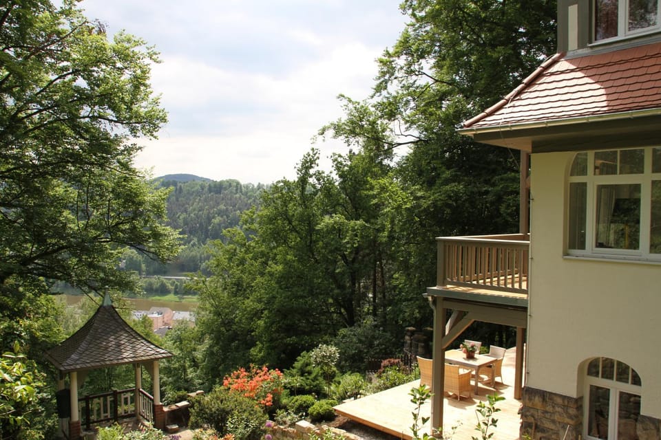 Garden view, Mountain view, River view