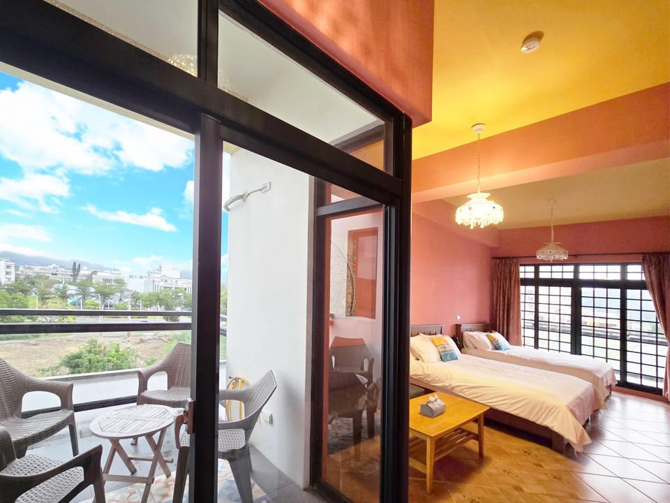 View (from property/room), Balcony/Terrace, Bedroom