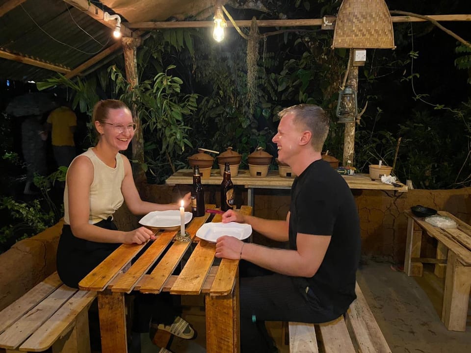 Restaurant/places to eat, Restaurant/places to eat, Night, Food and drinks, Guests, Drinks