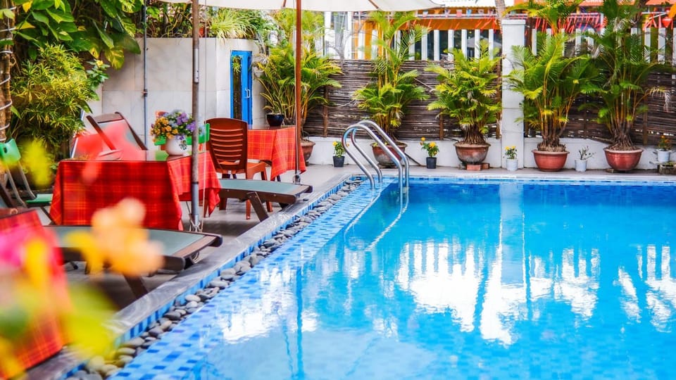 Day, Garden, Garden view, Pool view, Swimming pool, sunbed