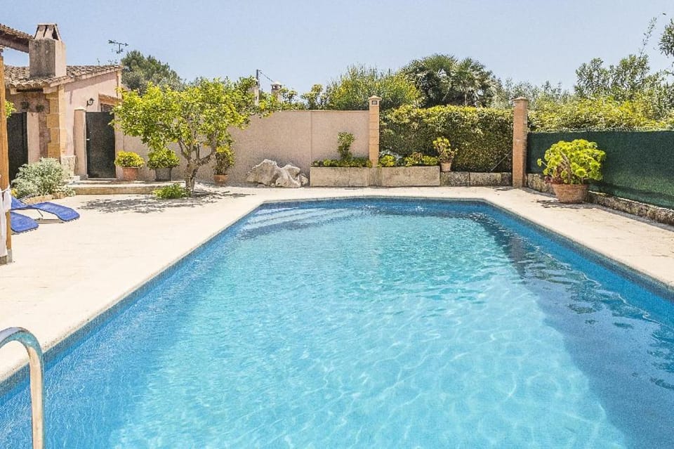 Villa Pula Viñas Country villa 3 bedrooms pool and fabulous views of the Pula golf course near Son servera Villa in Llevant
