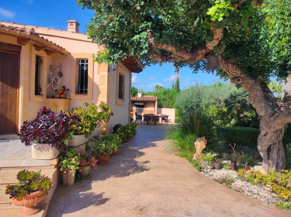 Villa Pula Viñas Country villa 3 bedrooms pool and fabulous views of the Pula golf course near Son servera Villa in Llevant