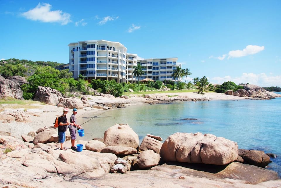 Property building, Natural landscape, Beach, Sea view
